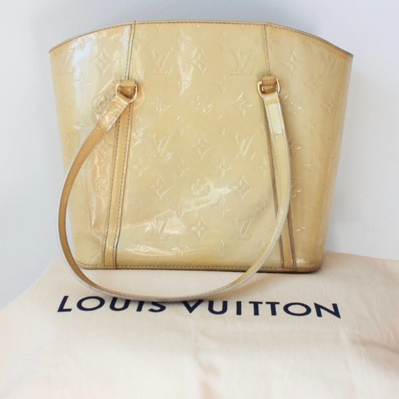 Louis Vuitton Vernis Avalon MM Handbag in Blanc Corail - Picture 2 of 16